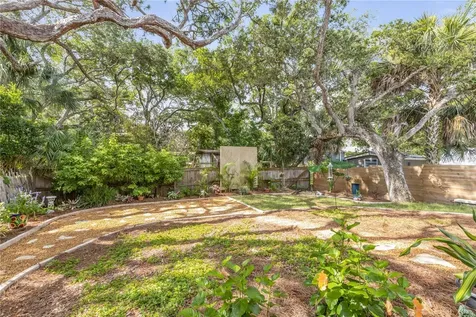 807 E 10th Avenue New Smyrna Beach FL 32169