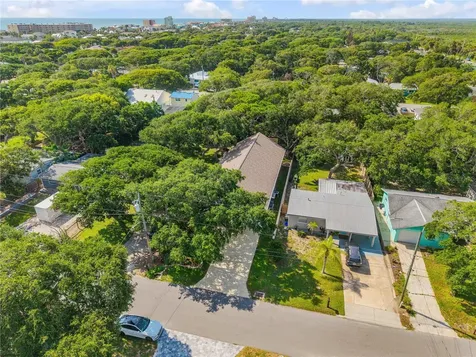 807 E 10th Avenue New Smyrna Beach FL 32169