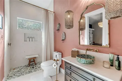 807 E 10th Avenue New Smyrna Beach FL 32169