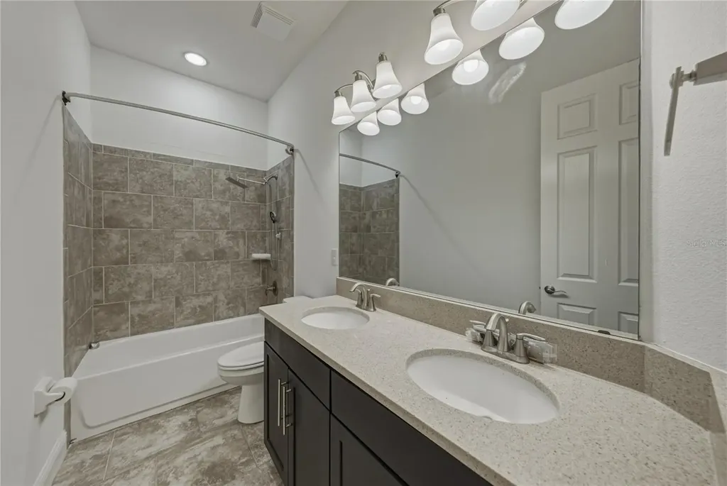 5904 Shell Ridge Drive Lithia FL 33547
