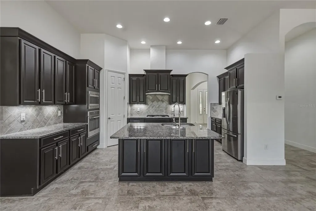 5904 Shell Ridge Drive Lithia FL 33547