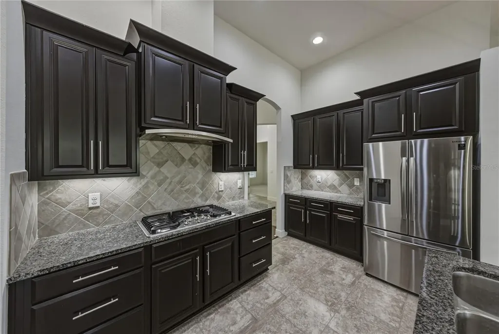 5904 Shell Ridge Drive Lithia FL 33547