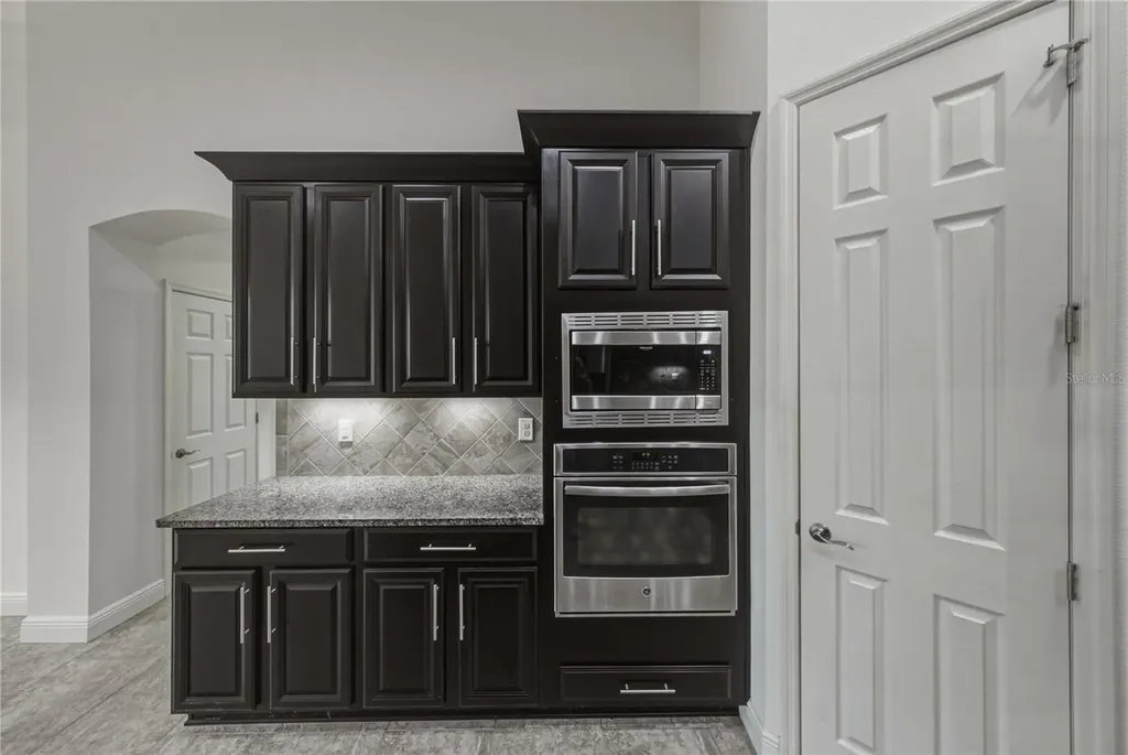 5904 Shell Ridge Drive Lithia FL 33547