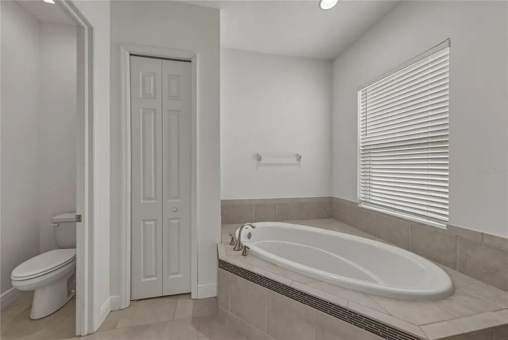 5904 Shell Ridge Drive Lithia FL 33547