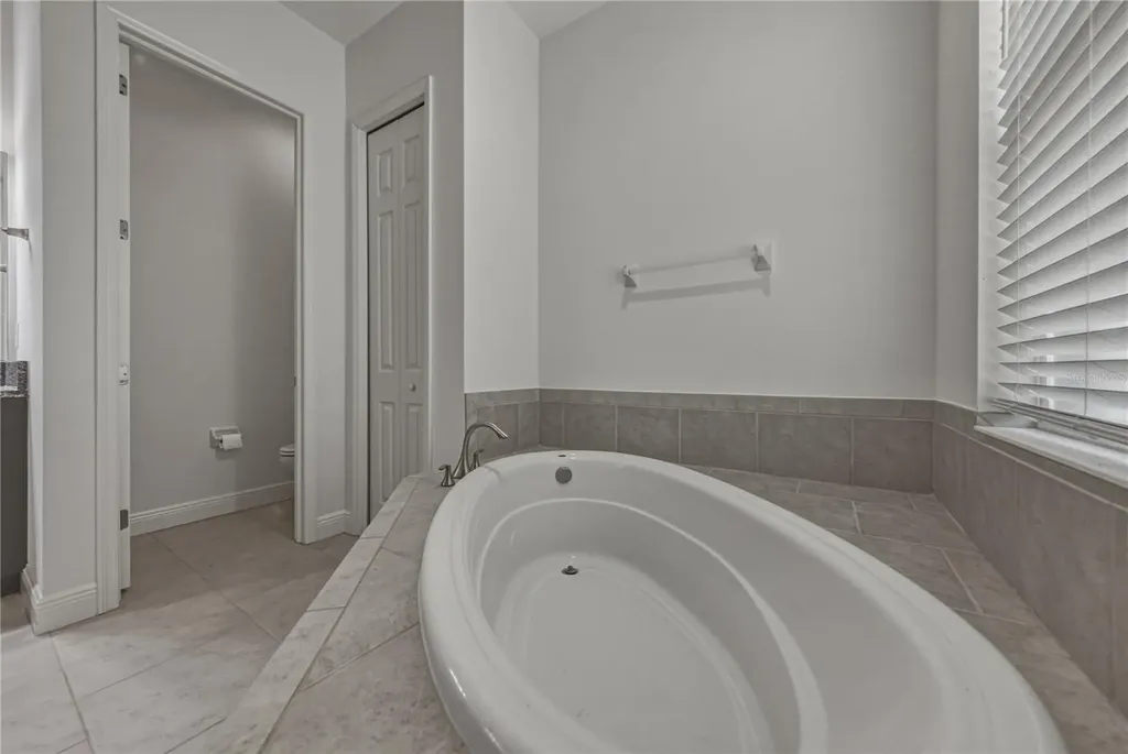 5904 Shell Ridge Drive Lithia FL 33547