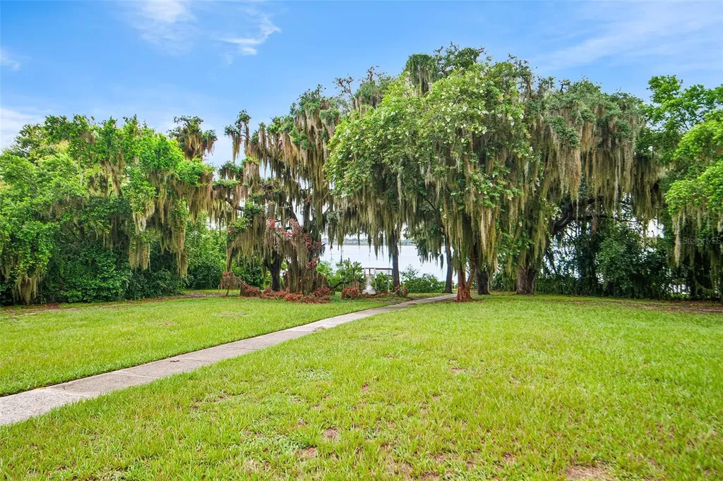 2227 12th Street NW Winter Haven FL 33881