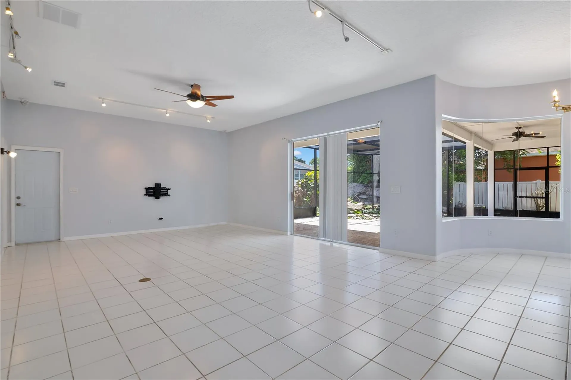 216 Boxwood Drive Davenport FL 33837