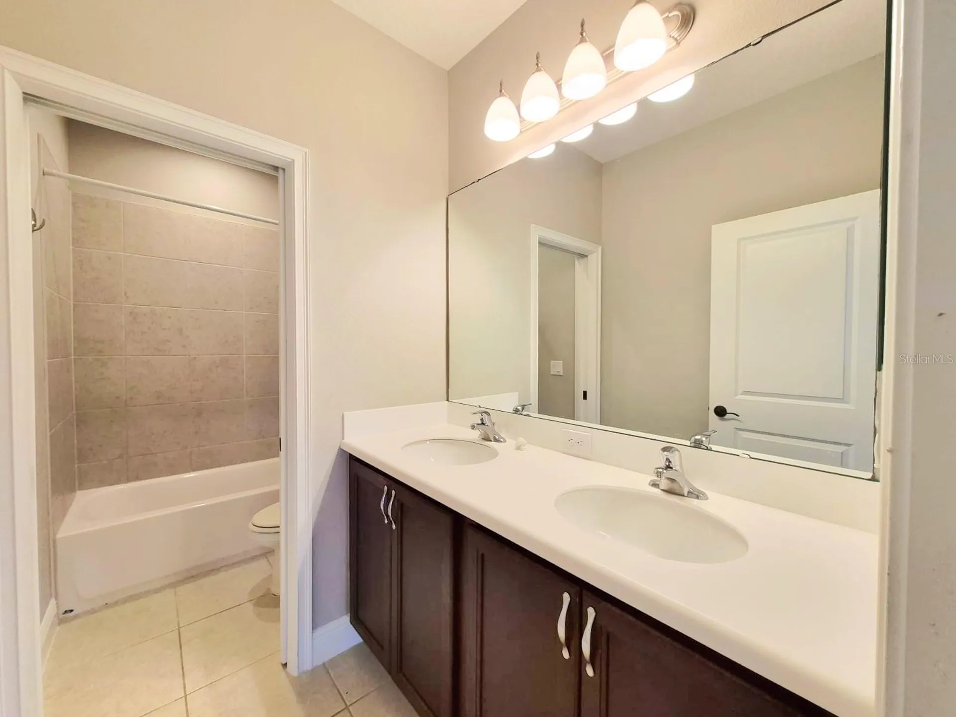 8521 Dubochet Street Orlando FL 32827