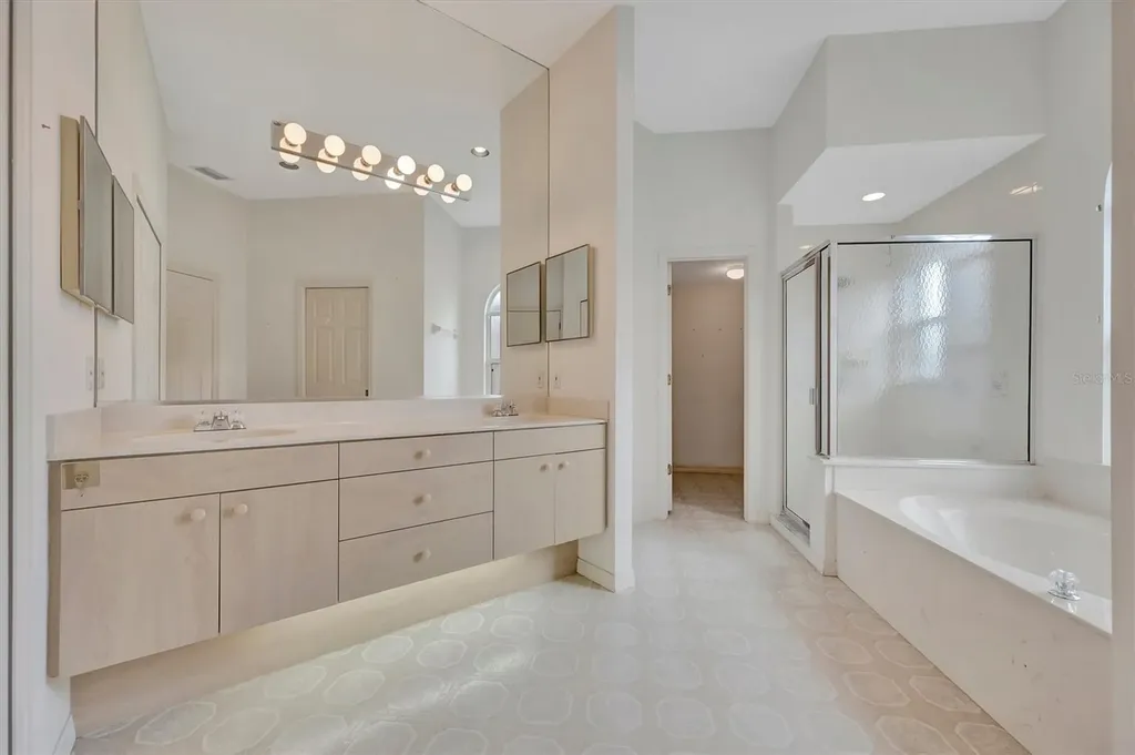4206 73rd Terrace E Sarasota FL 34243