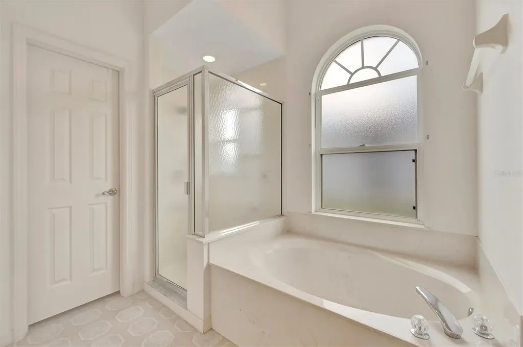 4206 73rd Terrace E Sarasota FL 34243