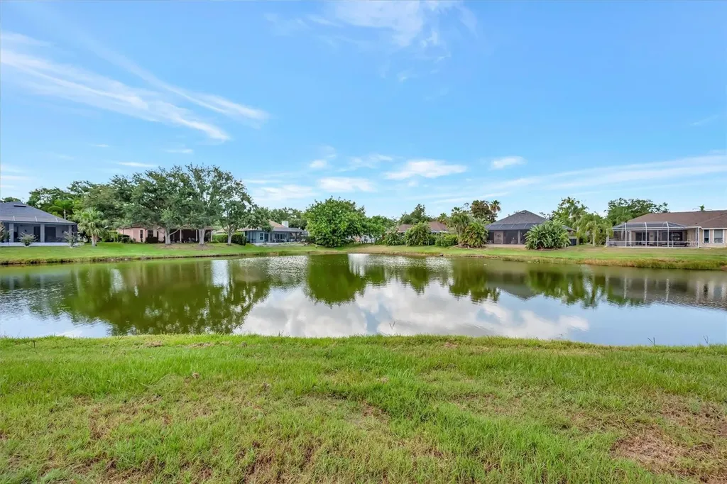 4206 73rd Terrace E Sarasota FL 34243