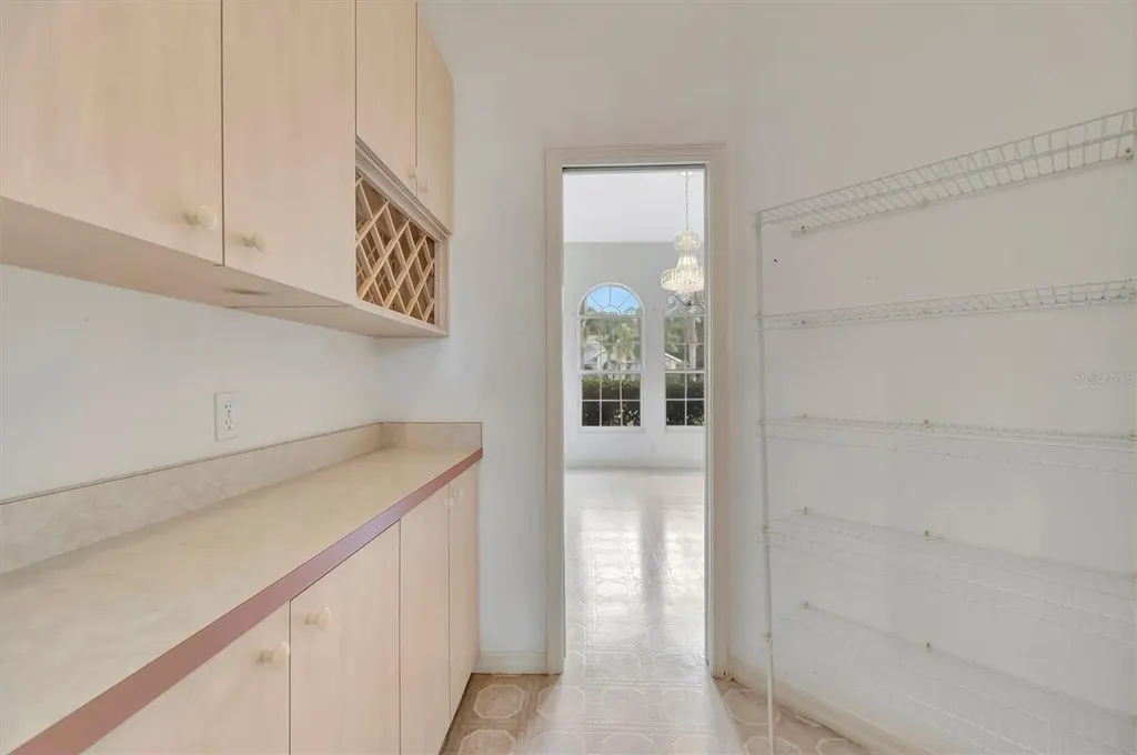 4206 73rd Terrace E Sarasota FL 34243