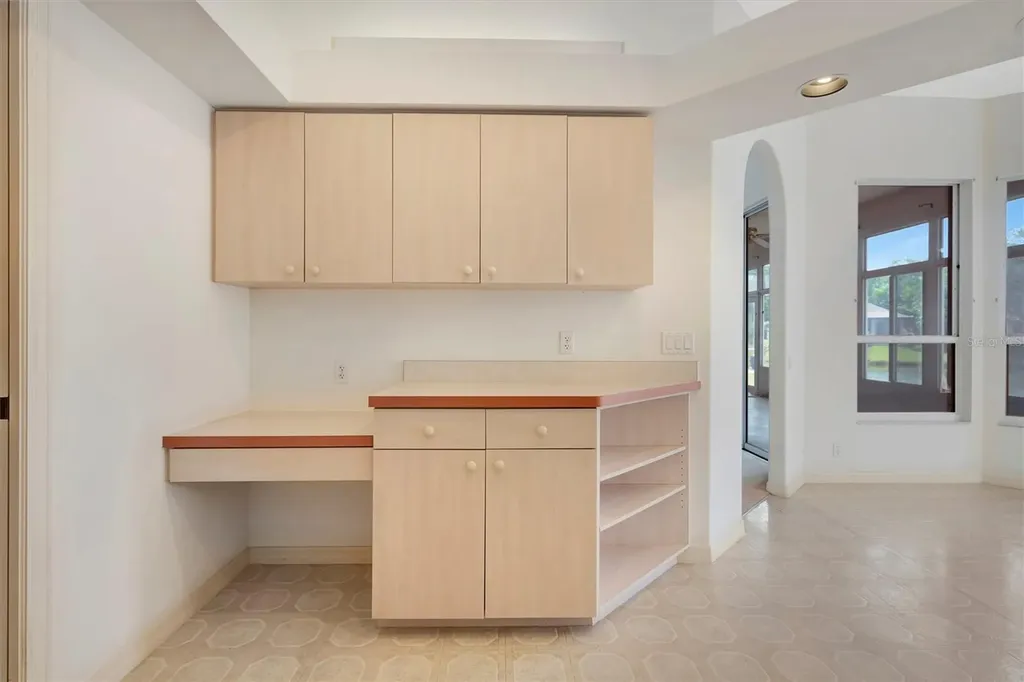 4206 73rd Terrace E Sarasota FL 34243