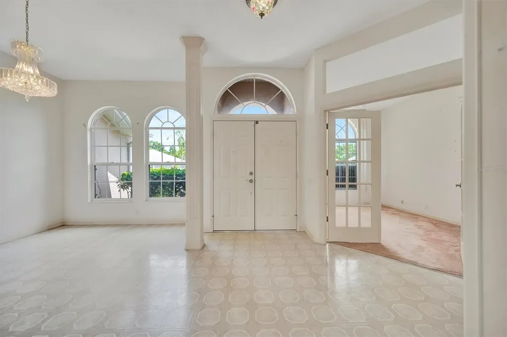 4206 73rd Terrace E Sarasota FL 34243