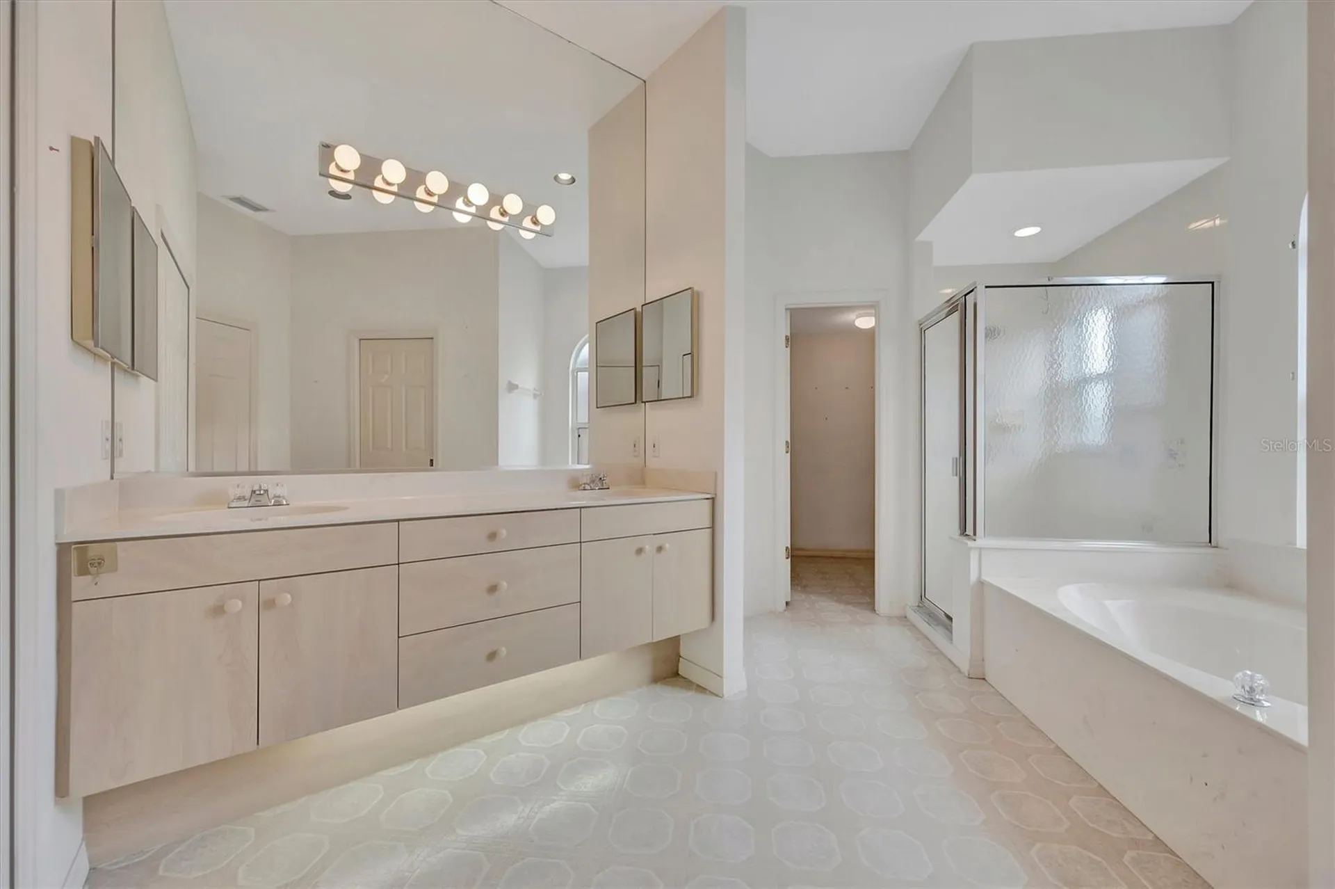 4206 73rd Terrace E Sarasota FL 34243