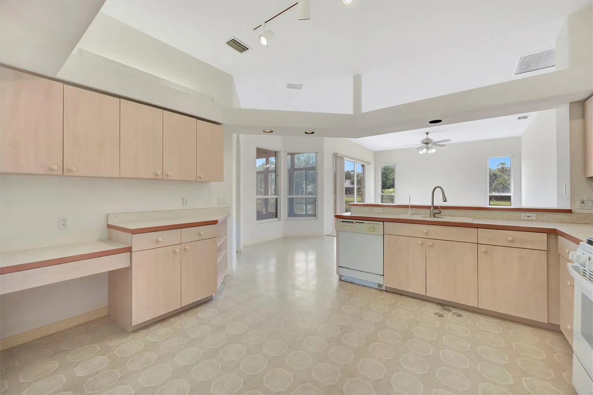 4206 73rd Terrace E Sarasota FL 34243