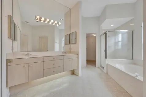 4206 73rd Terrace E Sarasota FL 34243
