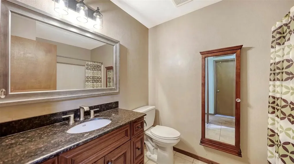 4842 Nutmeg Avenue Sarasota FL 34231