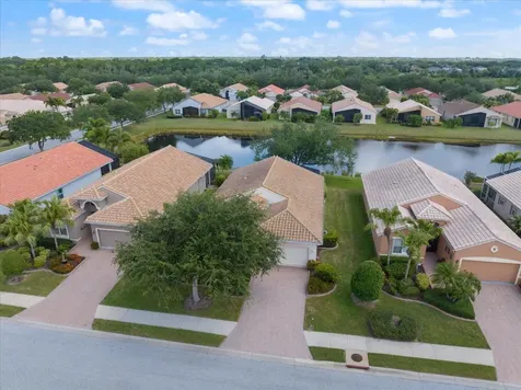 4211 64th Avenue E Sarasota FL 34243
