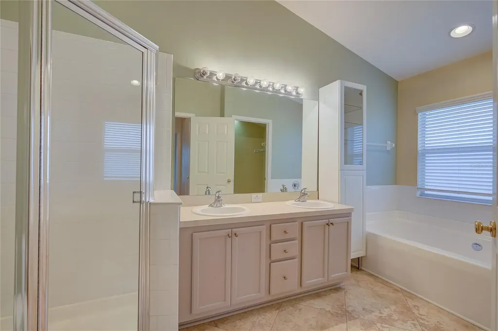 13298 Thoroughbred Loop Largo FL 33773