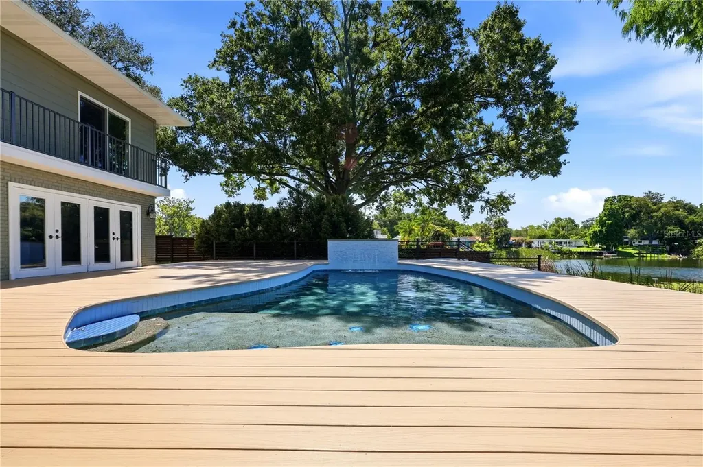 13512 Lake Magdalene Drive Tampa FL 33613