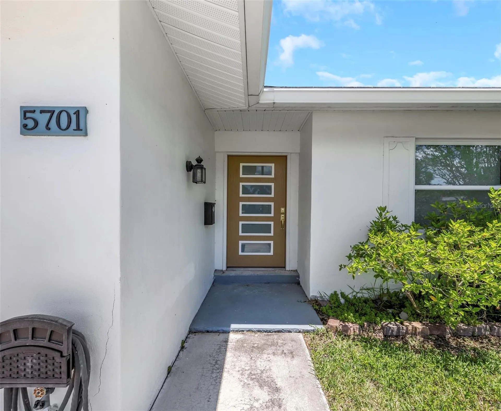 5701 Denver Street NE St Petersburg FL 33703