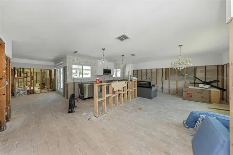 5701 Denver Street NE St Petersburg FL 33703