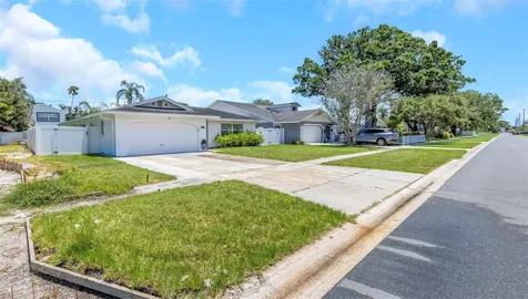 5701 Denver Street NE St Petersburg FL 33703