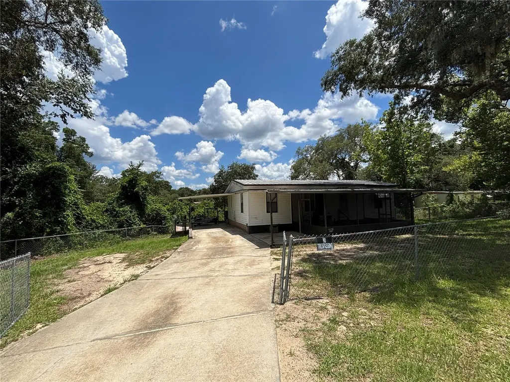 2067 SE 181st Terrace Silver Springs FL 34488