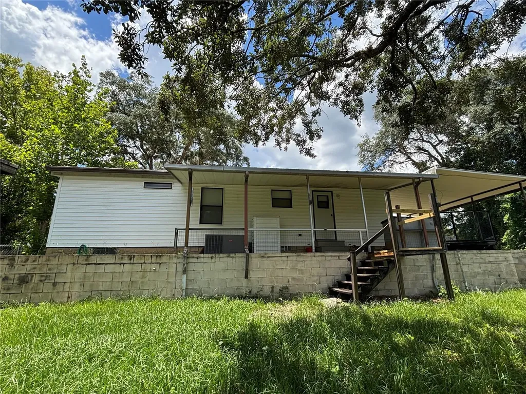 2067 SE 181st Terrace Silver Springs FL 34488