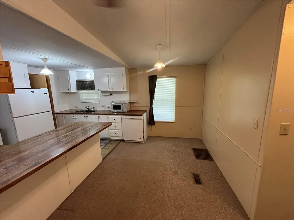 2067 SE 181st Terrace Silver Springs FL 34488