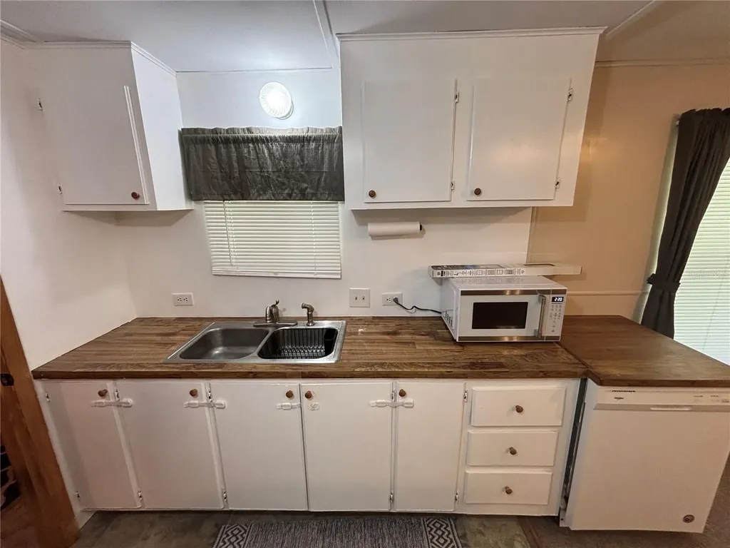 2067 SE 181st Terrace Silver Springs FL 34488