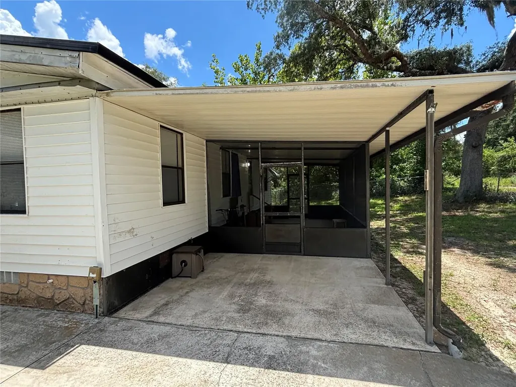 2067 SE 181st Terrace Silver Springs FL 34488