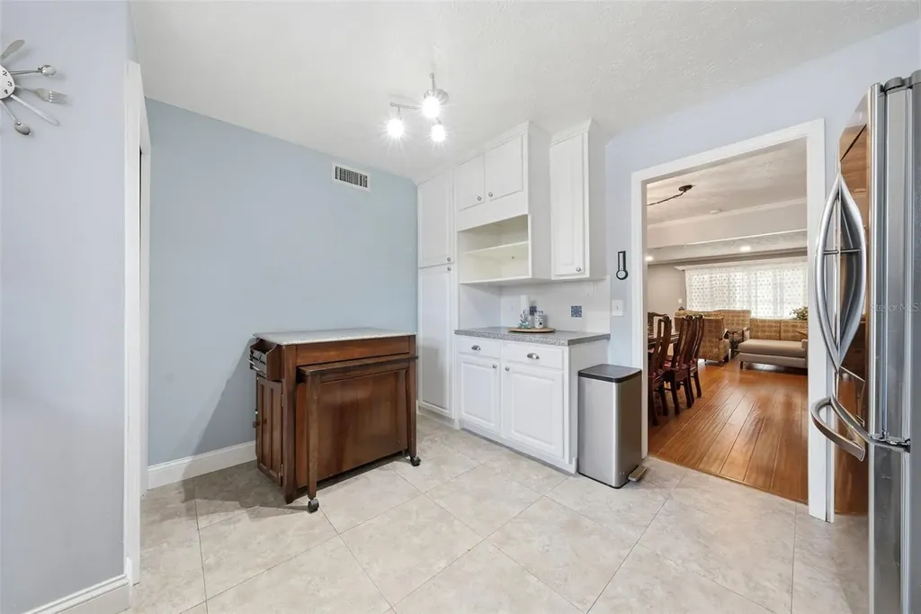 4214 Lake Underhill Road Orlando FL 32803