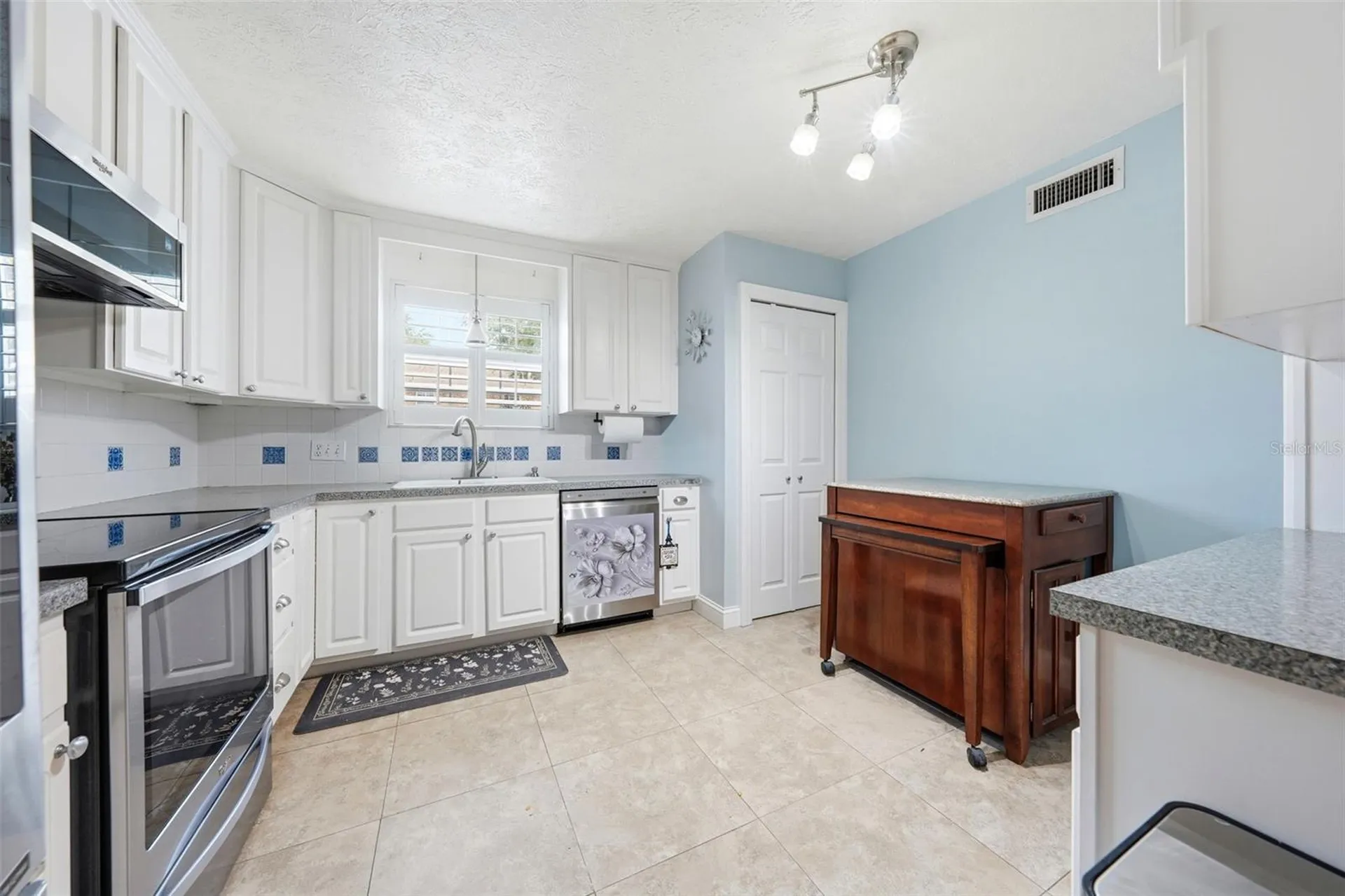 4214 Lake Underhill Road Orlando FL 32803