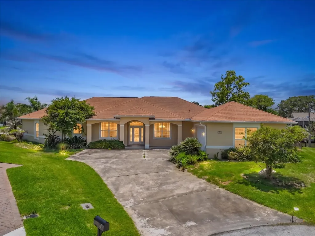 20 Cedarview Court Palm Coast FL 32137