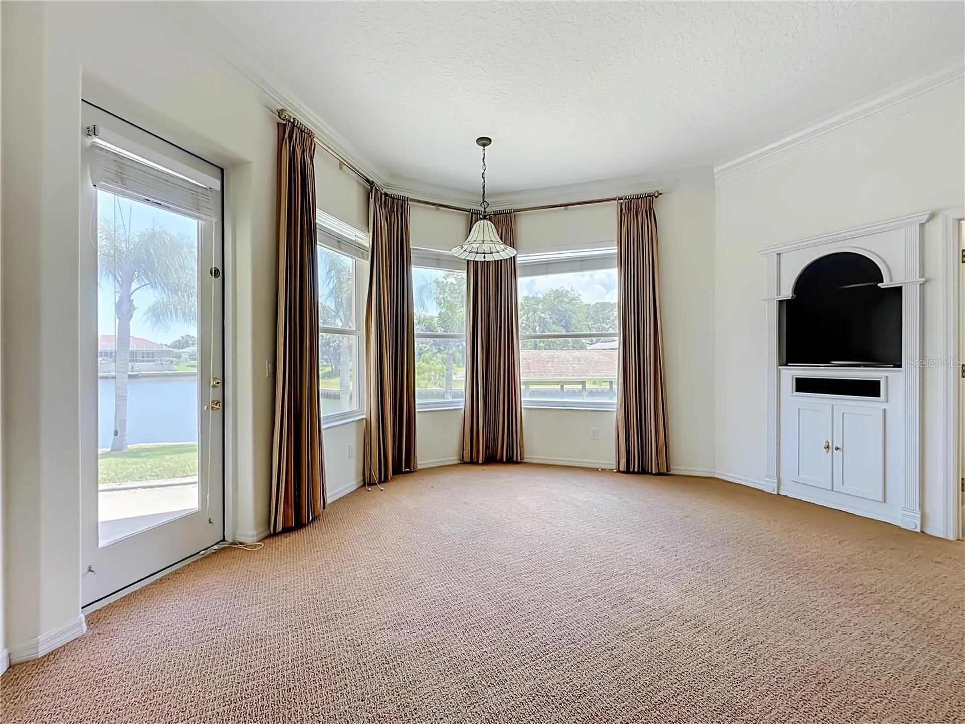 20 Cedarview Court Palm Coast FL 32137