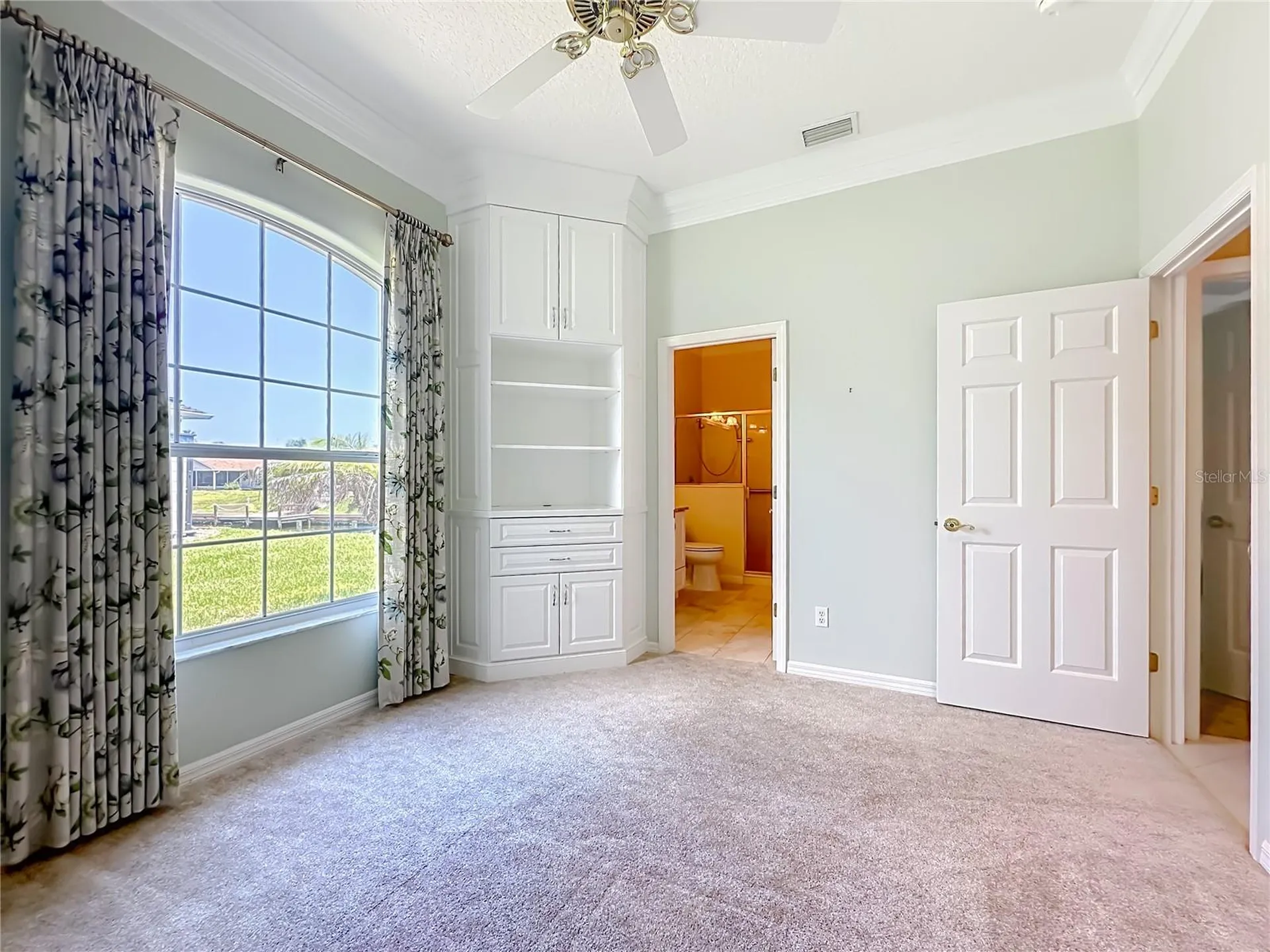20 Cedarview Court Palm Coast FL 32137