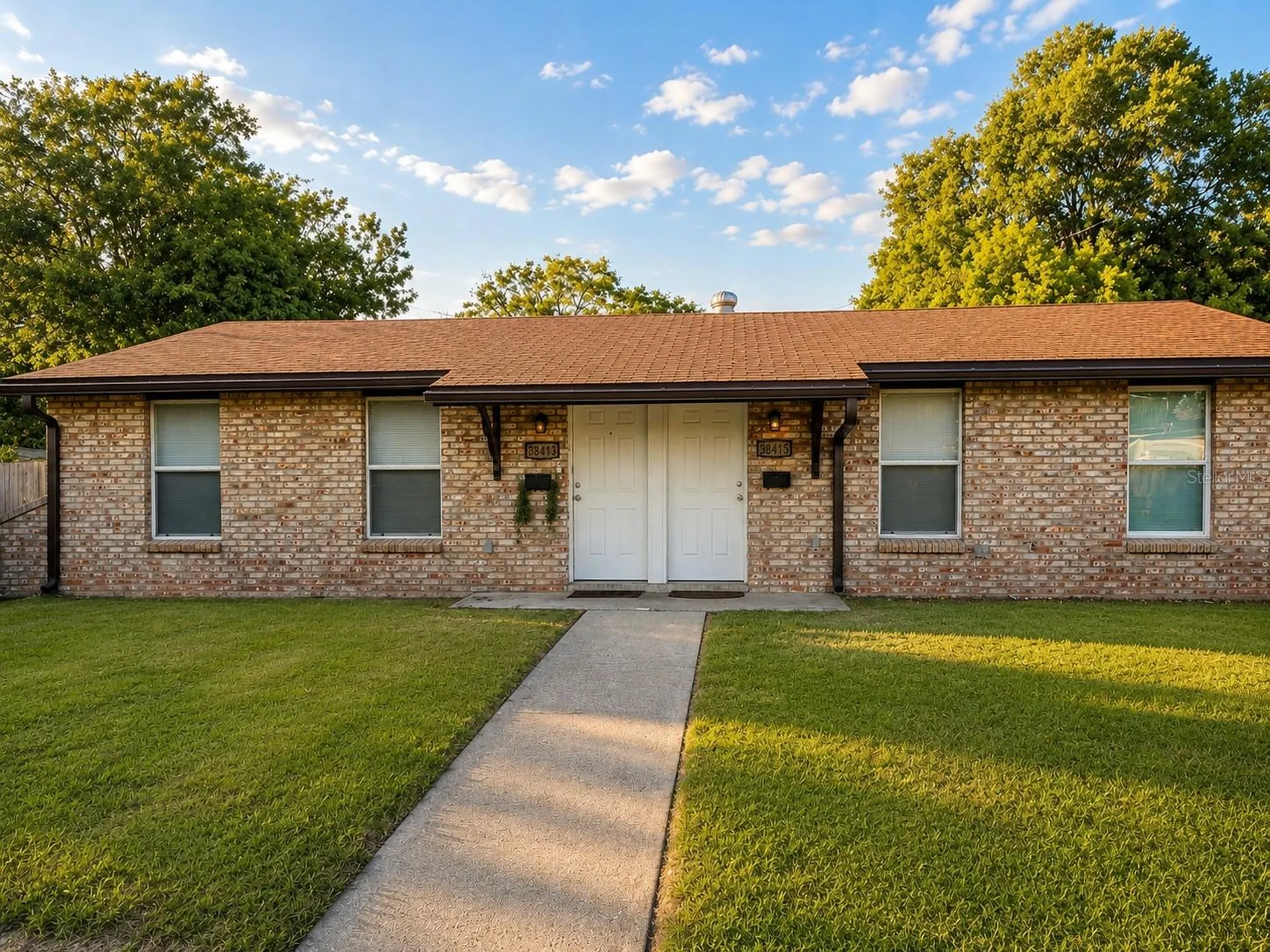 38413 & 38415 13th Avenue Zephyrhills FL 33542