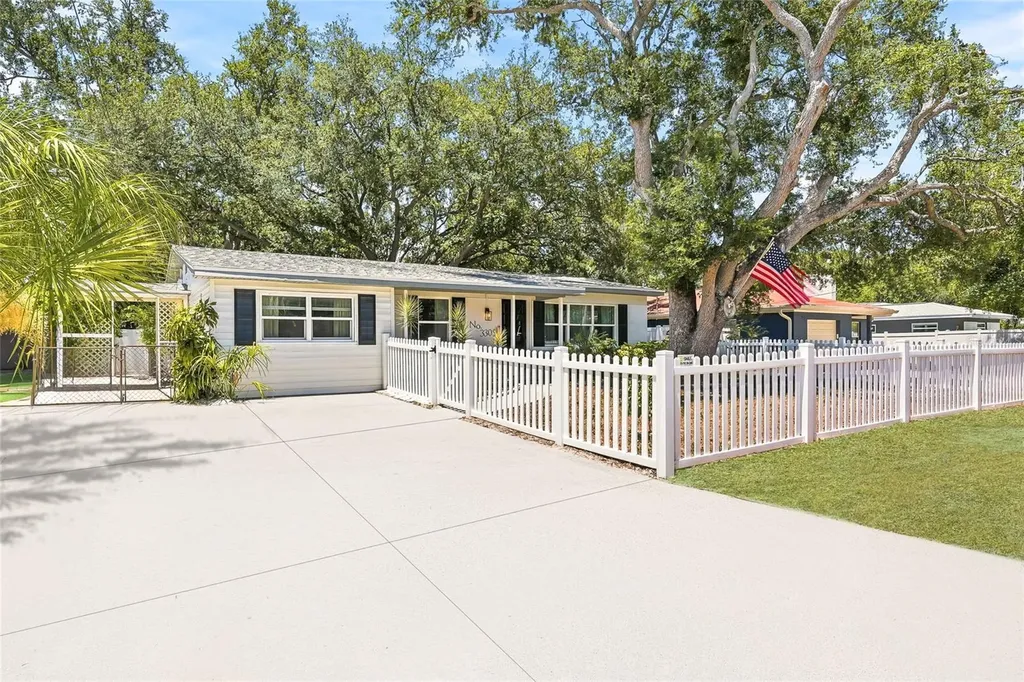 3305 W Ballast Point Boulevard Tampa FL 33611