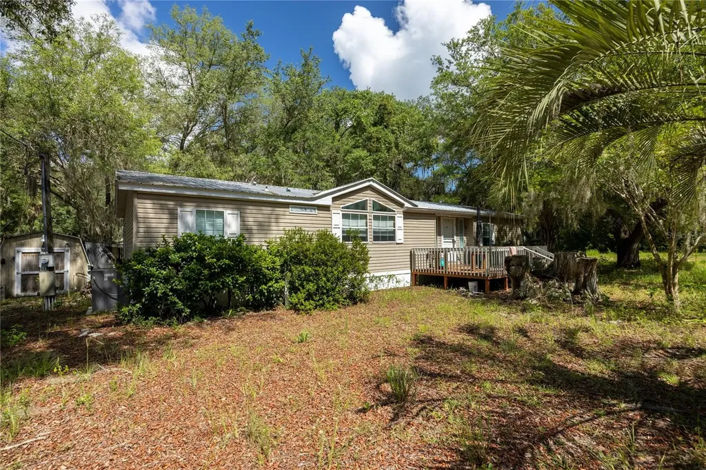 819 Lenore Avenue Interlachen FL 32148