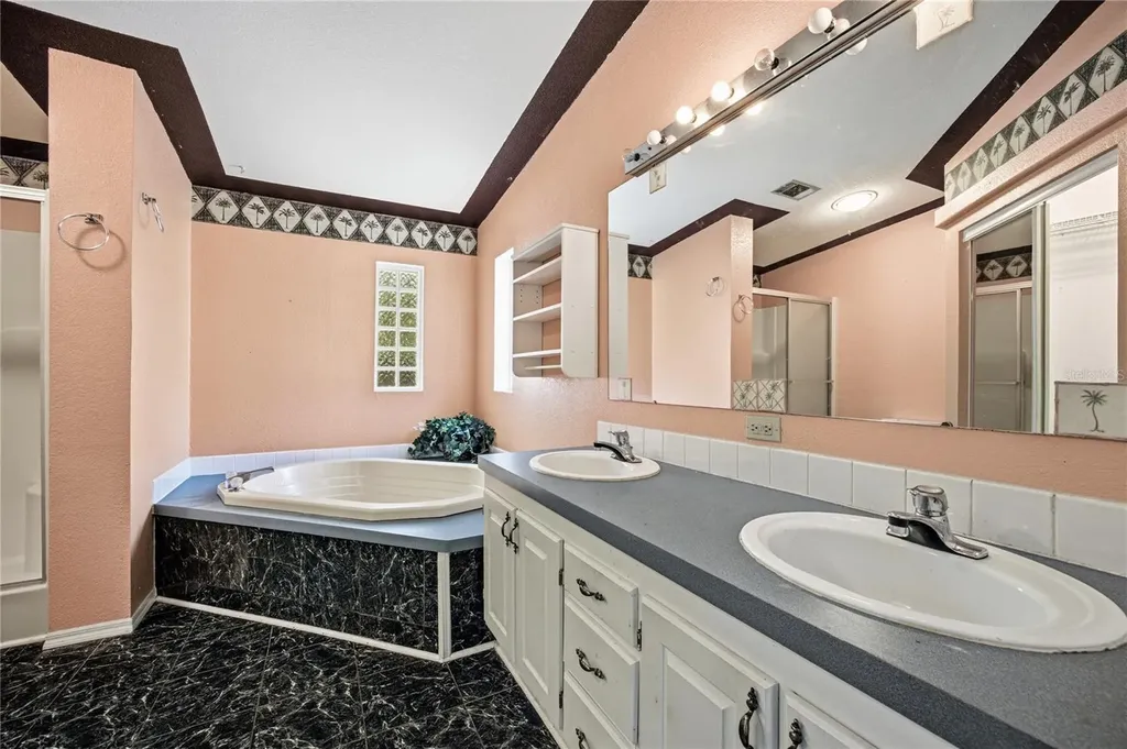 819 Lenore Avenue Interlachen FL 32148