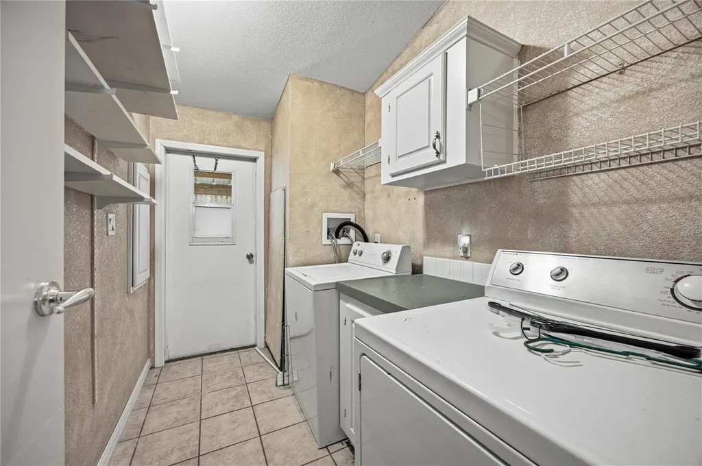 819 Lenore Avenue Interlachen FL 32148