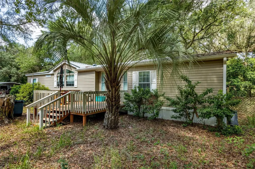 819 Lenore Avenue Interlachen FL 32148