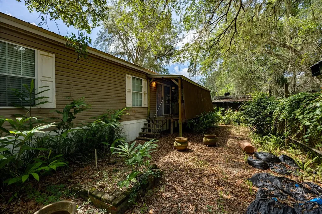 819 Lenore Avenue Interlachen FL 32148