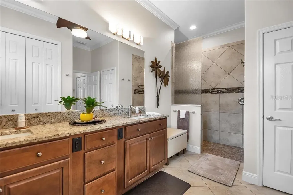 957 145th Street Circle NE Bradenton FL 34212