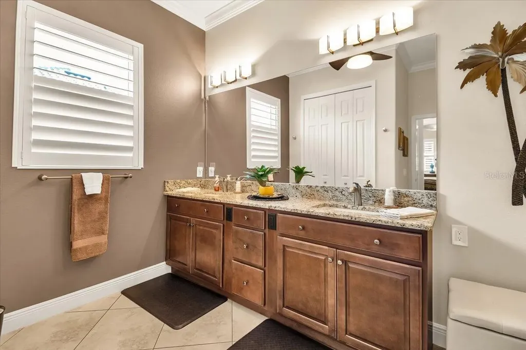 957 145th Street Circle NE Bradenton FL 34212