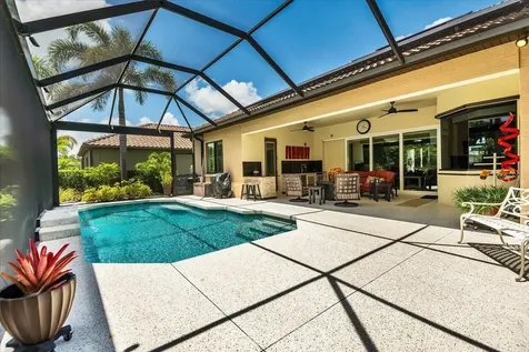 957 145th Street Circle NE Bradenton FL 34212