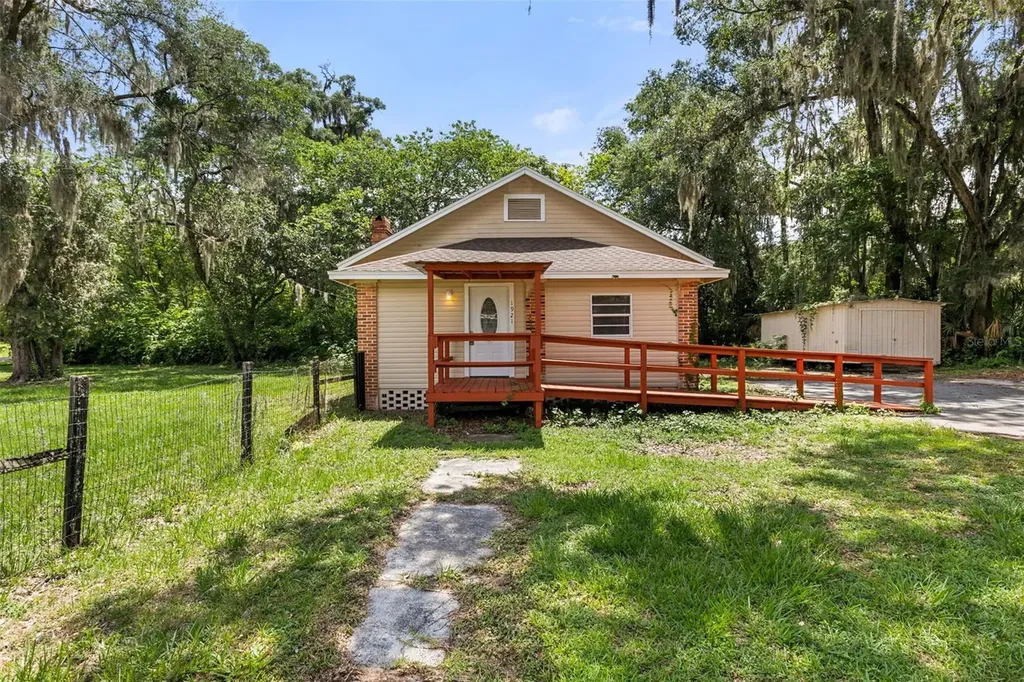 1921 NE 8th Road Ocala FL 34470