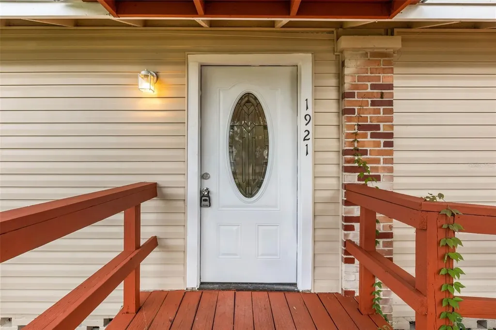 1921 NE 8th Road Ocala FL 34470